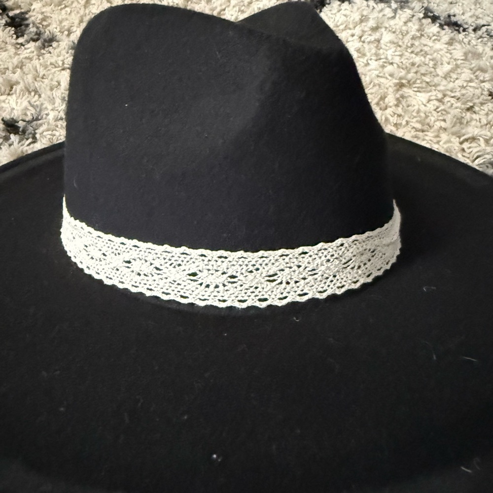 Forever 21 Black Wide-Brim Hat with Cream Lace - Picture 3 of 7